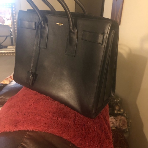 Authentic Yves Saint Laurent Sac de Jour Large in Grained Leather - Picture 4 of 10